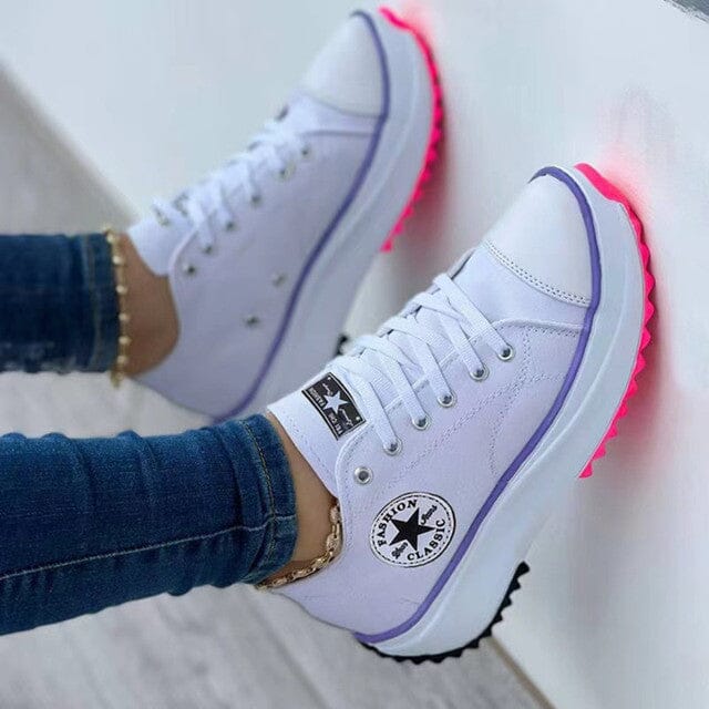 Sanna | Mote Star Sneakers